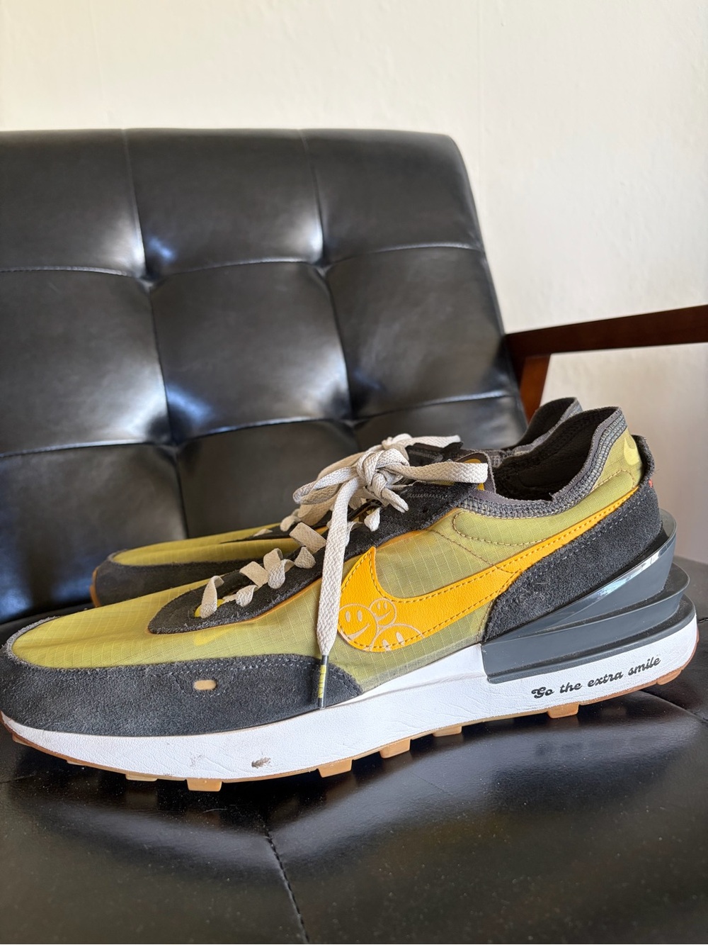 Nike Men’s lime and Gray Waffle Retro-Inspired Low-Top Sneakers - Picture 3 of 5